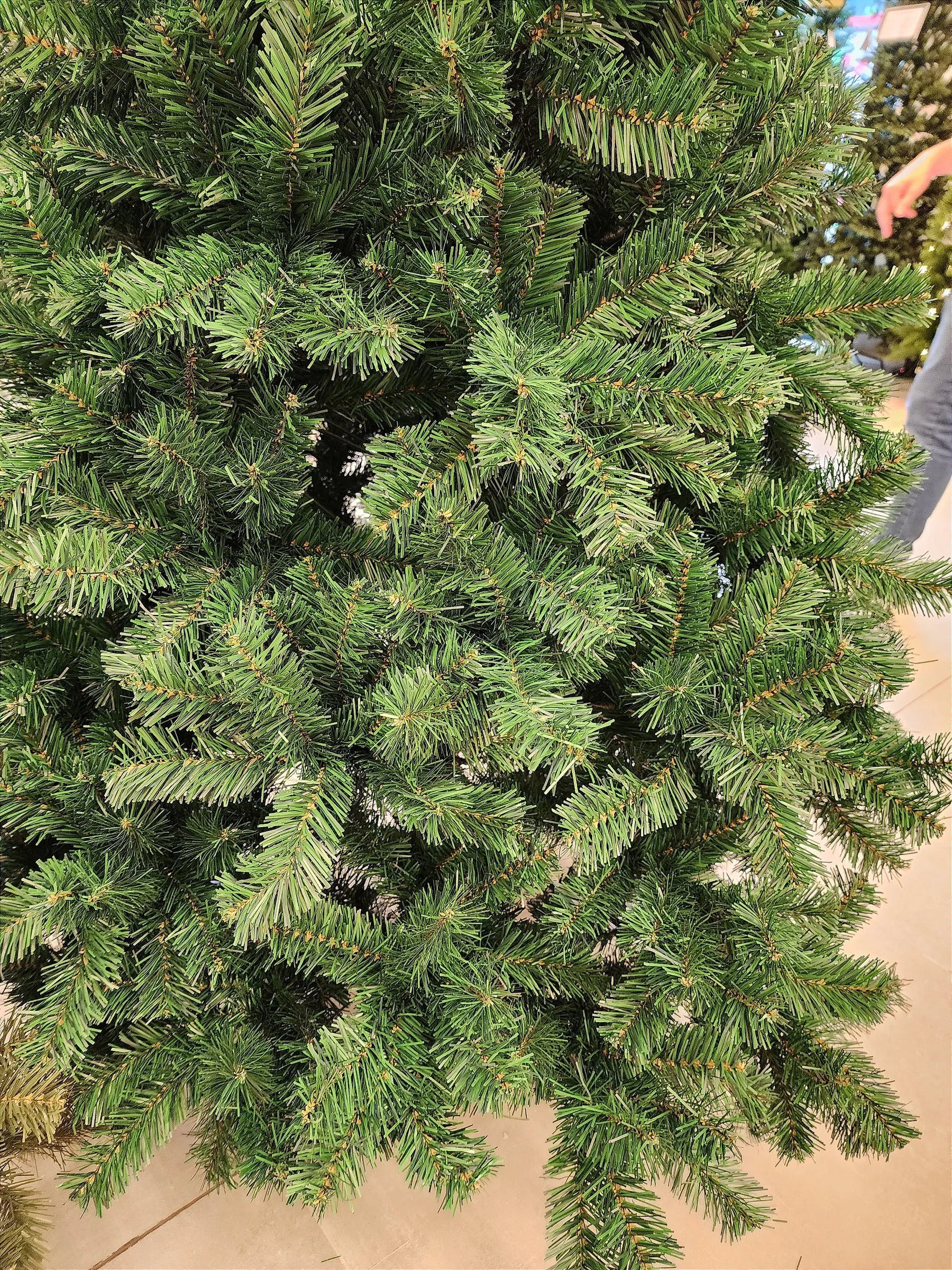 Árvore de Natal Tradicional Copacabana 2,10m • 720 Galhos