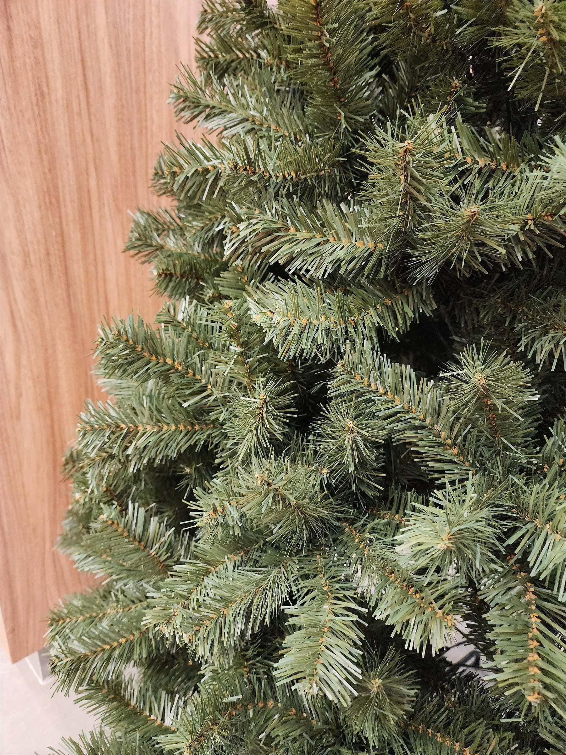 Árvore de Natal Tradicional Ipanema 2,10m 720 Galhos