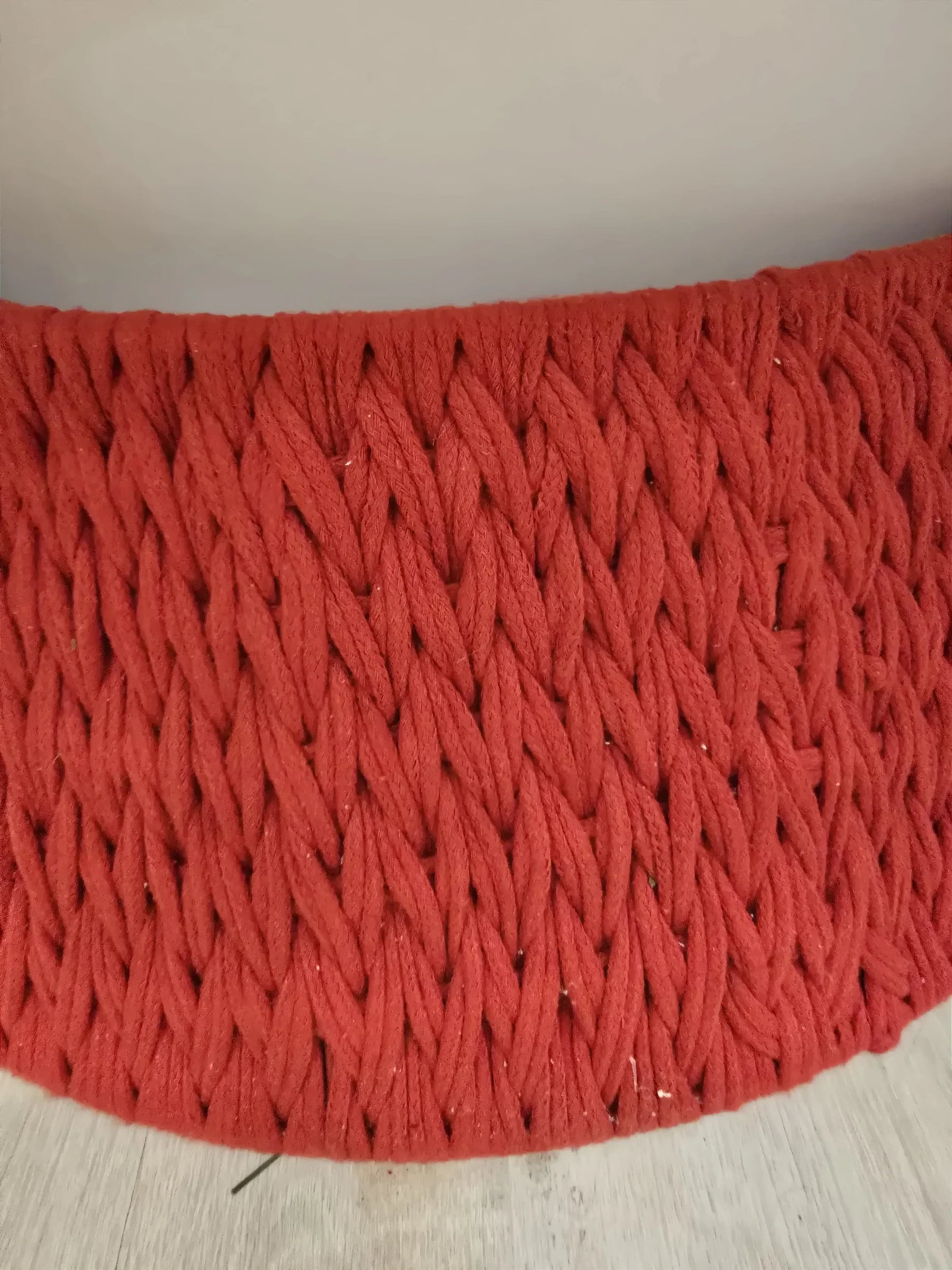 Saia Rígida Trançada Vermelha 67cm para Árvore de Natal