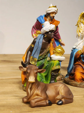 Presépio em Resina Colorido • 11 Peças • 18,5cm