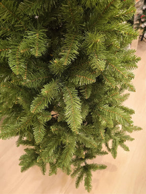 Árvore de Natal Slim Bryant 1,80m 762 Galhos