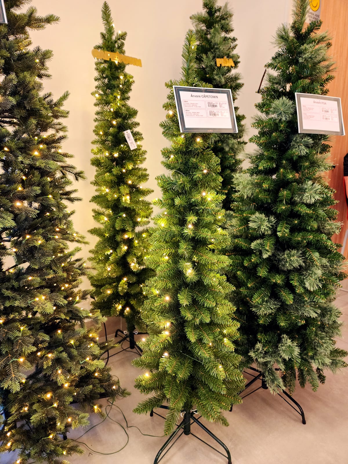 Árvore de Natal Slim Barcelona 1,80m 260 Galhos 100 LEDs Warm